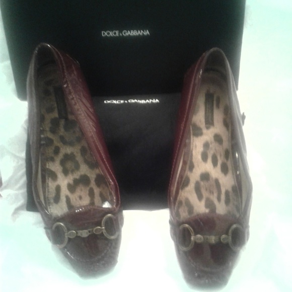 Dolce & Gabbana Patent Leather Flats - Picture 3 of 8